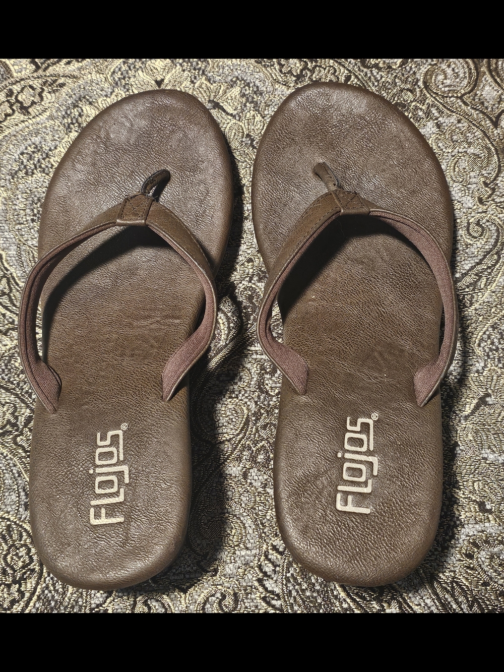 Flojos Women's Brown Leather-Look Flip Flops